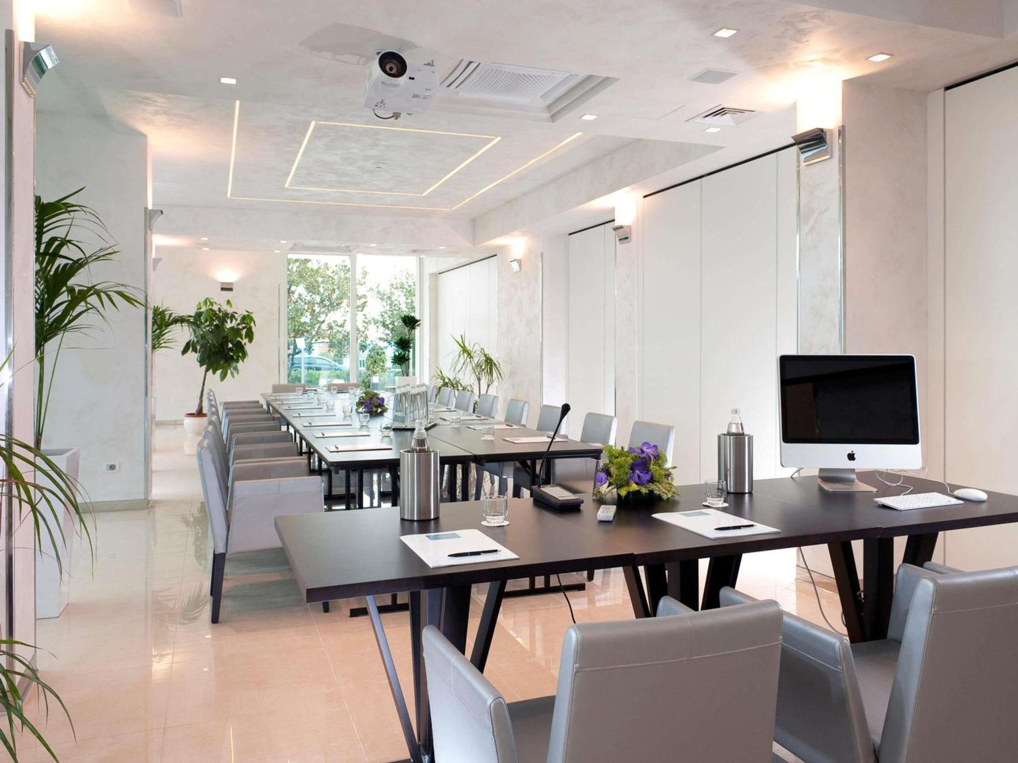 Hotel Mercure Artis 4*